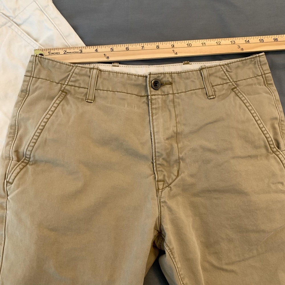 Levi's Chino Shorts Mens 30 Beige Khaki Lot Of 2 Cotton Flat Front Pockets - Picture 5 of 16